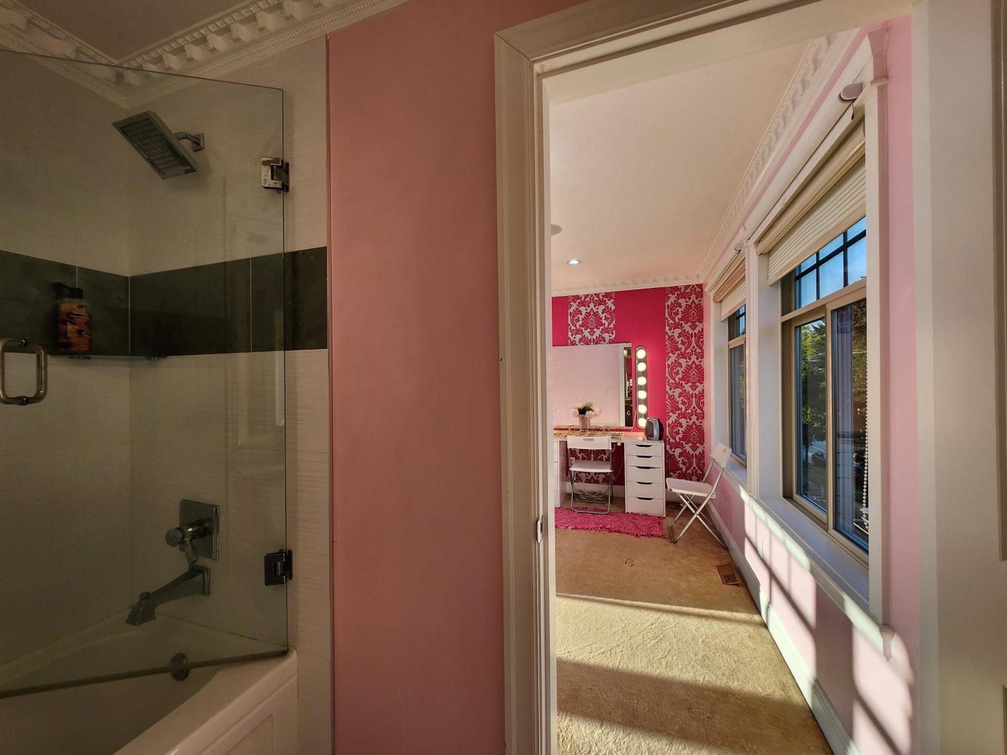 Empress Madani Palace Hotel Surrey Luaran gambar