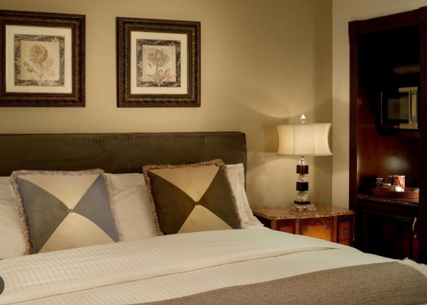 Empress Madani Palace Hotel Surrey Luaran gambar