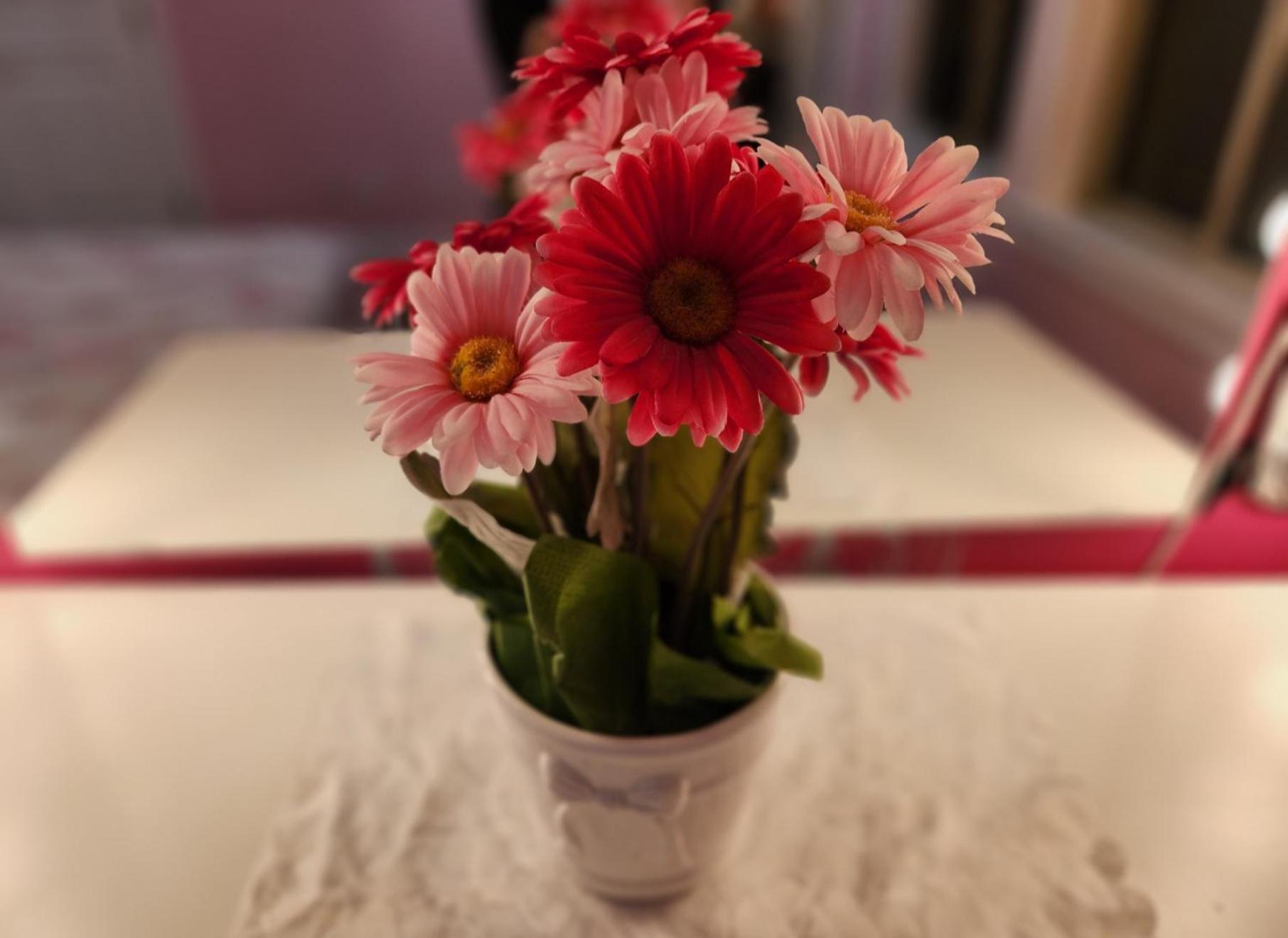 Empress Madani Palace Hotel Surrey Luaran gambar